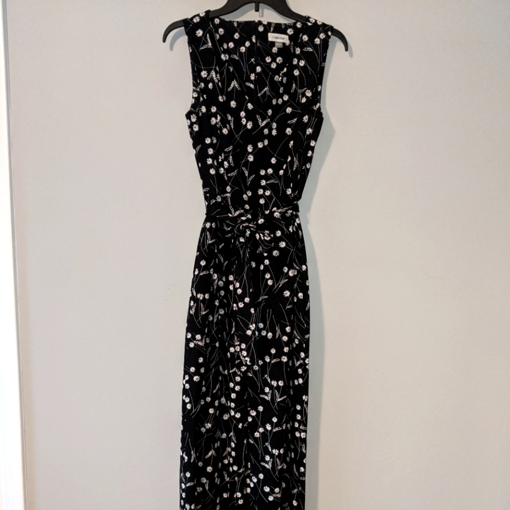 Comfortable office ready jumpsuit.